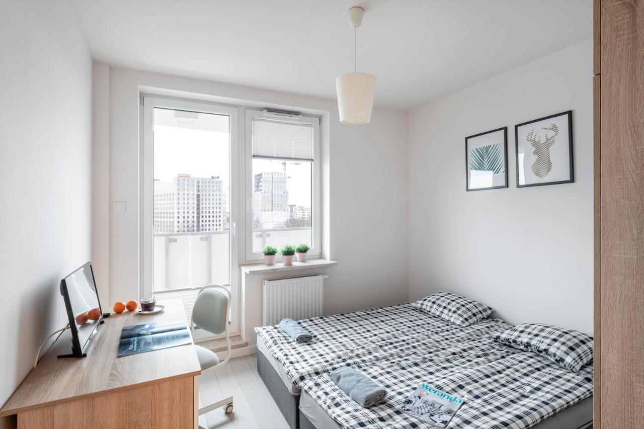 Waw Pokoje Manhattan Varsóvia Exterior foto